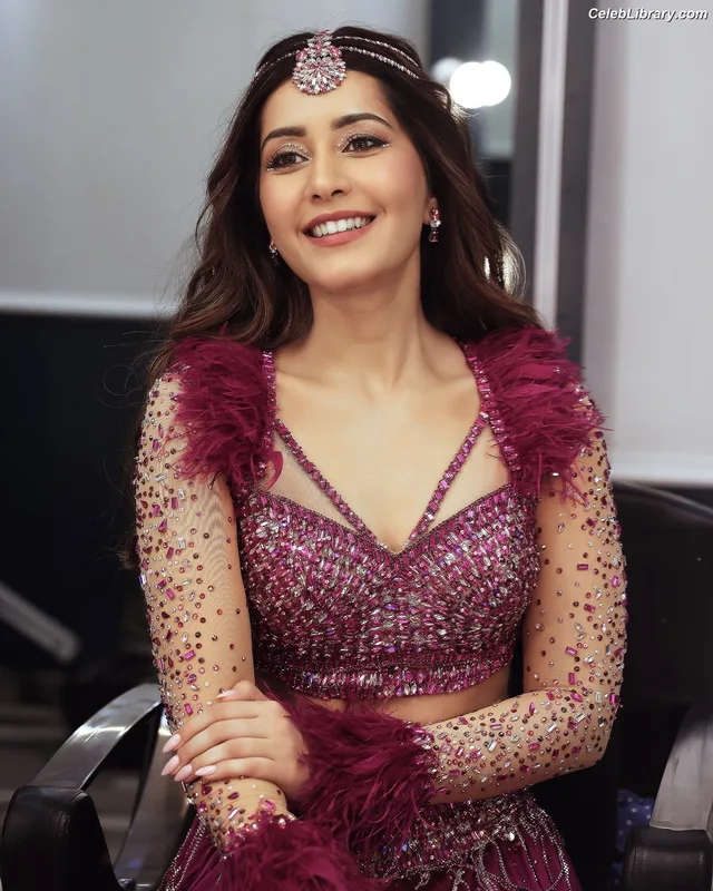 Raashi Khanna photo 6 of 77