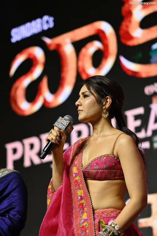 Raashi Khanna photo 13 of 77