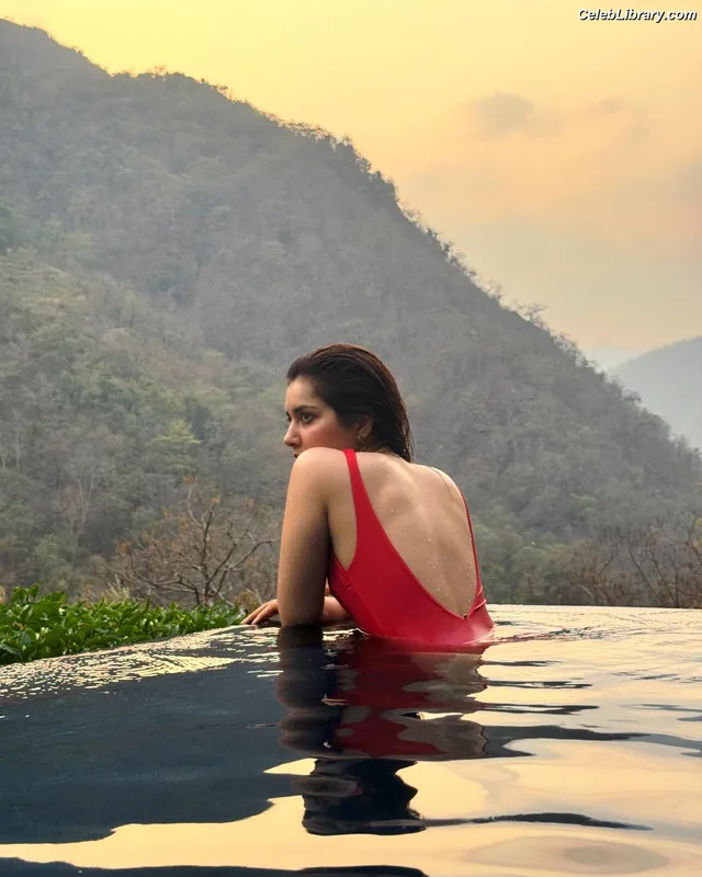 Raashi Khanna photo 2 of 77