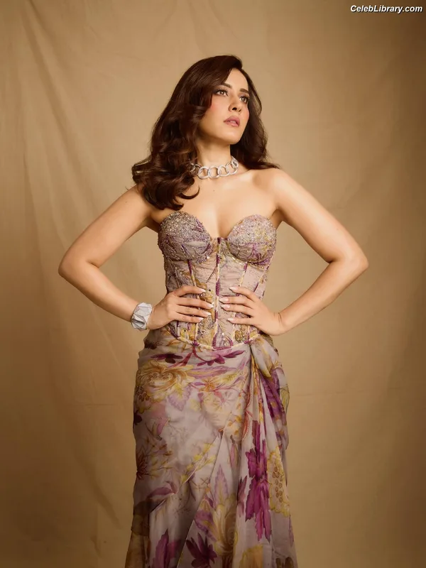 Raashi Khanna photo 8 of 77