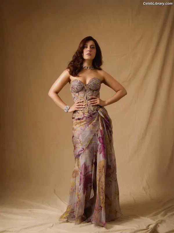 Raashi Khanna photo 9 of 77