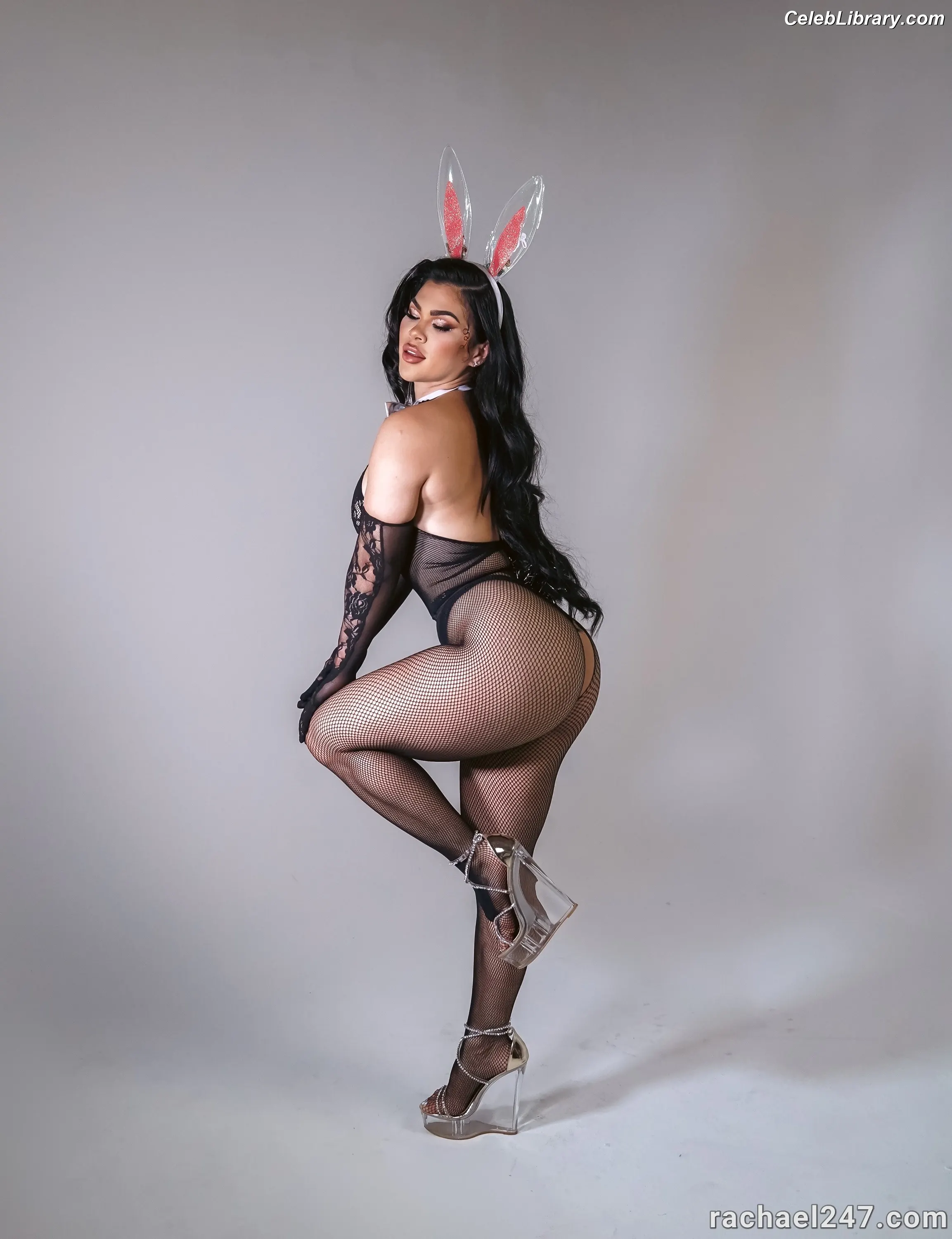 Rachael Ostovich photo 11 of 598