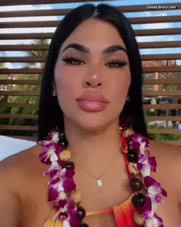 Rachael Ostovich photo 6 of 598