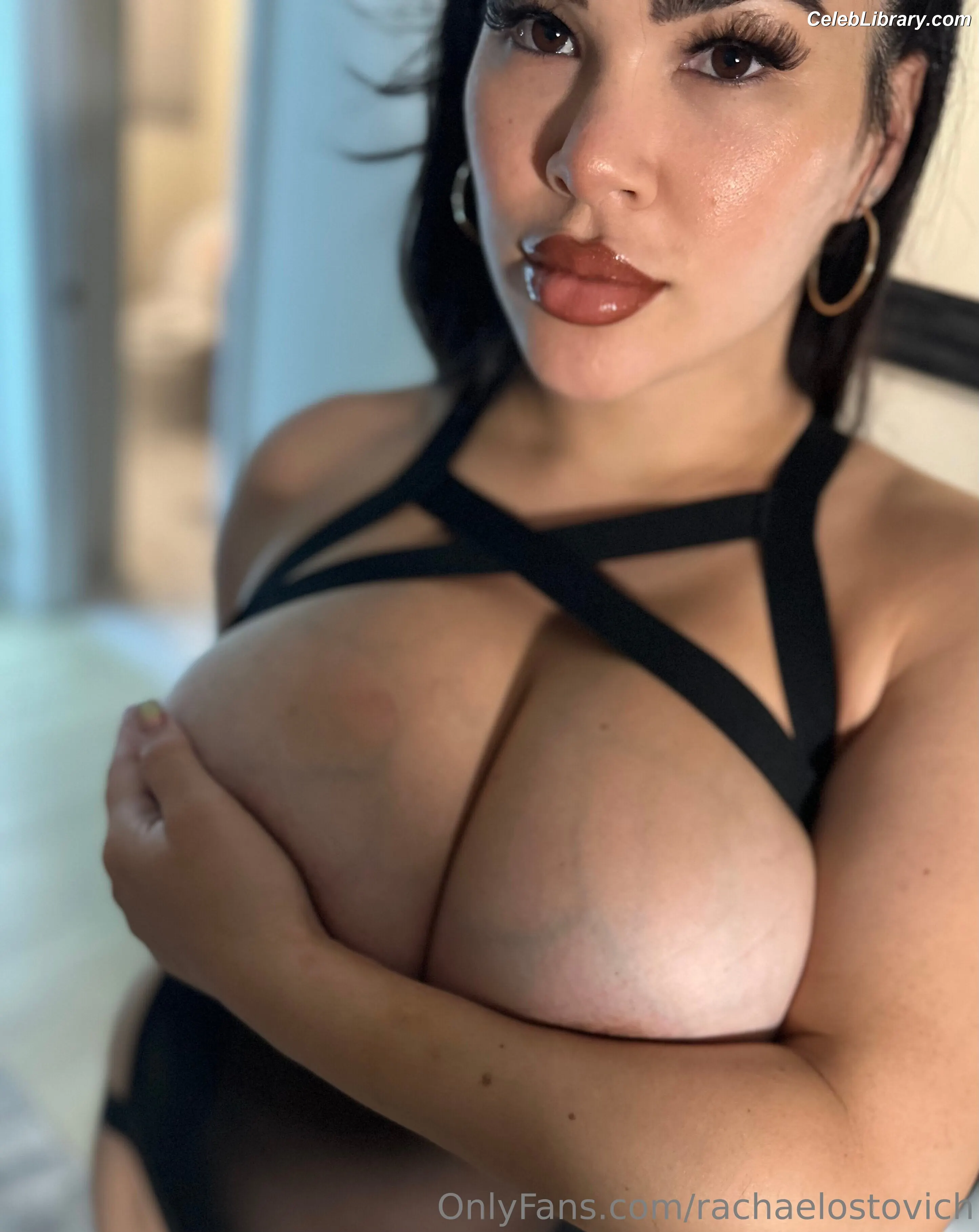 Rachael Ostovich photo 8 of 598