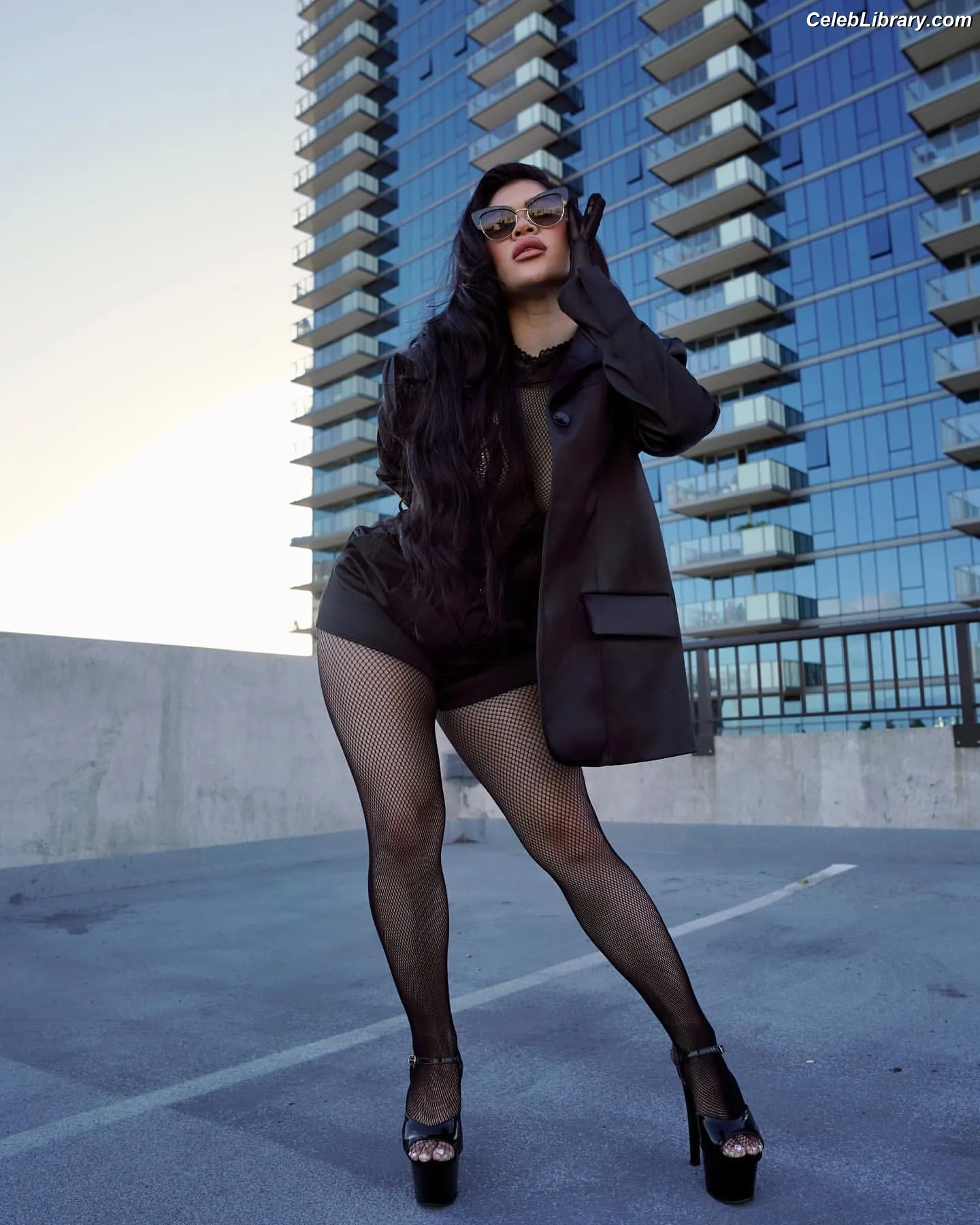 Rachael Ostovich photo 4 of 598