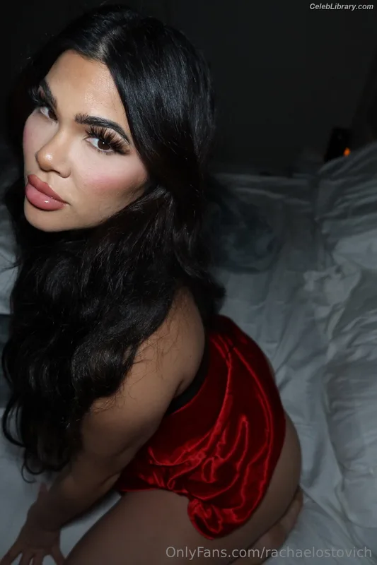 Rachael Ostovich photo 3 of 598