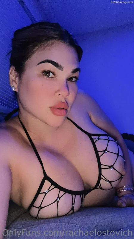 Rachael Ostovich photo 10 of 598