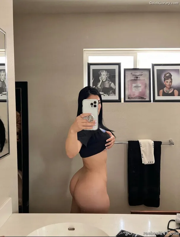 Rachael Ostovich photo 16 of 598