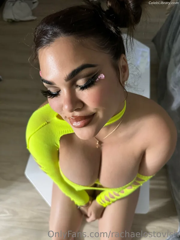 Rachael Ostovich photo 20 of 598