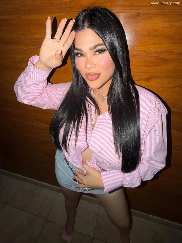 Rachael Ostovich photo 18 of 598