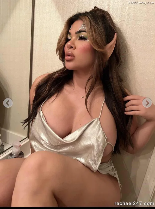 Rachael Ostovich photo 22 of 598