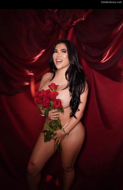Rachael Ostovich photo 2 of 598
