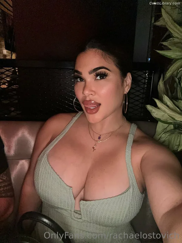 Rachael Ostovich photo 4 of 598