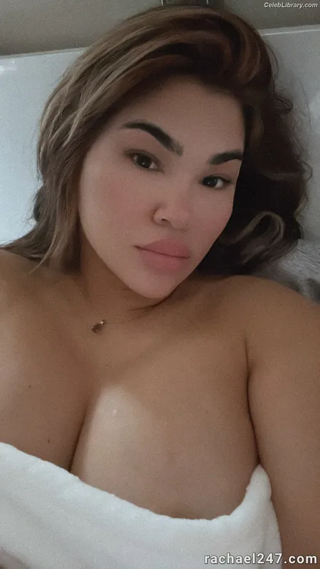 Rachael Ostovich photo 6 of 598