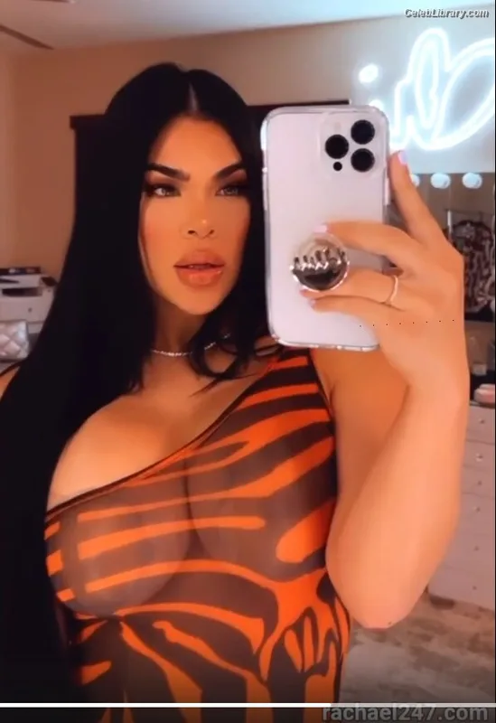 Rachael Ostovich photo 17 of 598