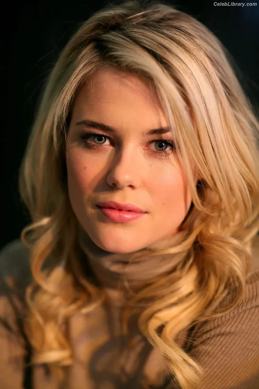 Rachael Taylor photo 12 of 53