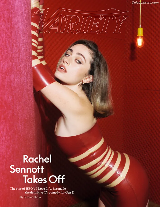 Rachel Anne Sennott photo 20 of 1549