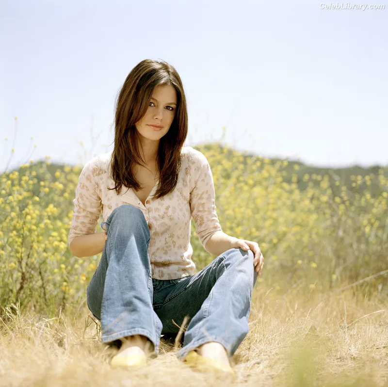 Rachel Bilson photo 17 of 404