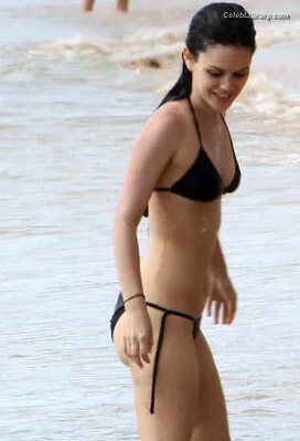 Rachel Bilson photo 4 of 404