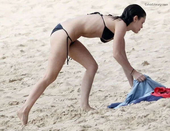 Rachel Bilson photo 6 of 404