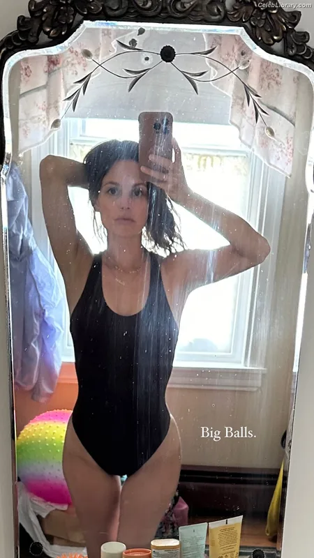 Rachel Bilson photo 19 of 404