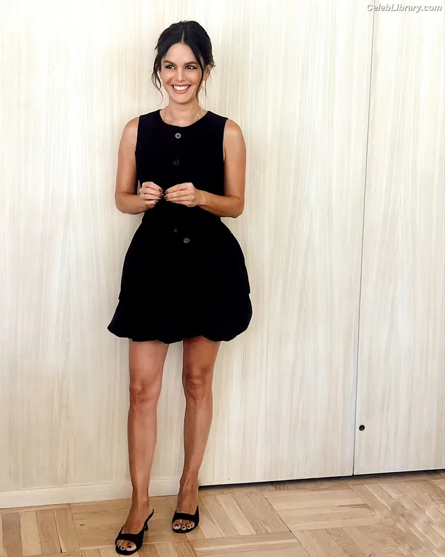 Rachel Bilson photo 23 of 404