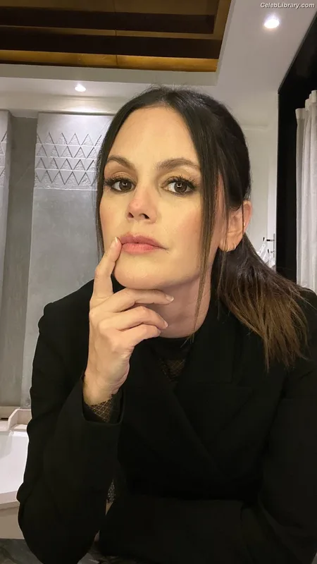 Rachel Bilson photo 20 of 404