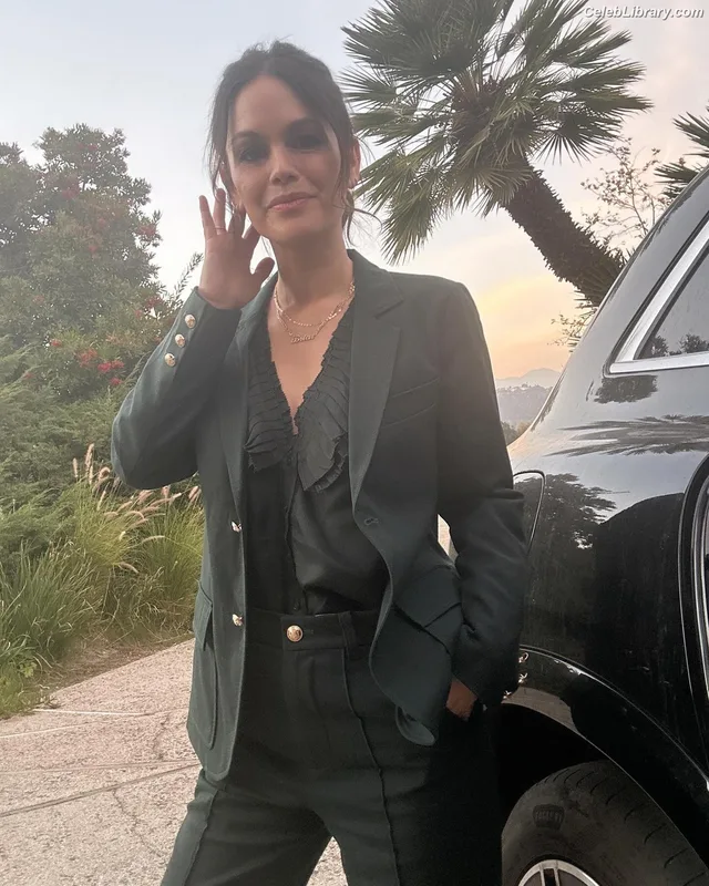 Rachel Bilson photo 6 of 404