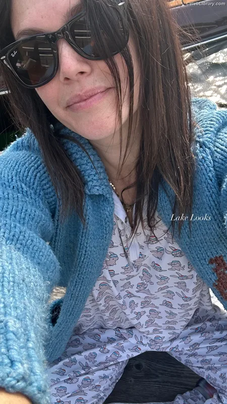 Rachel Bilson photo 5 of 404