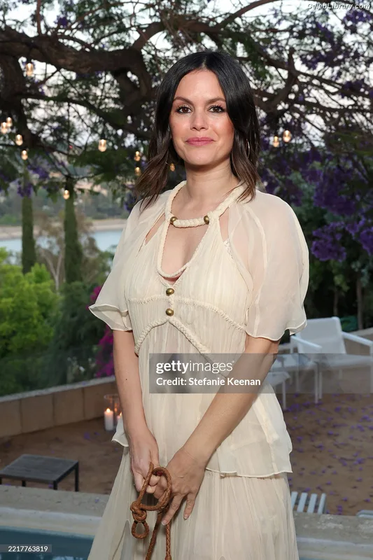 Rachel Bilson photo 21 of 404