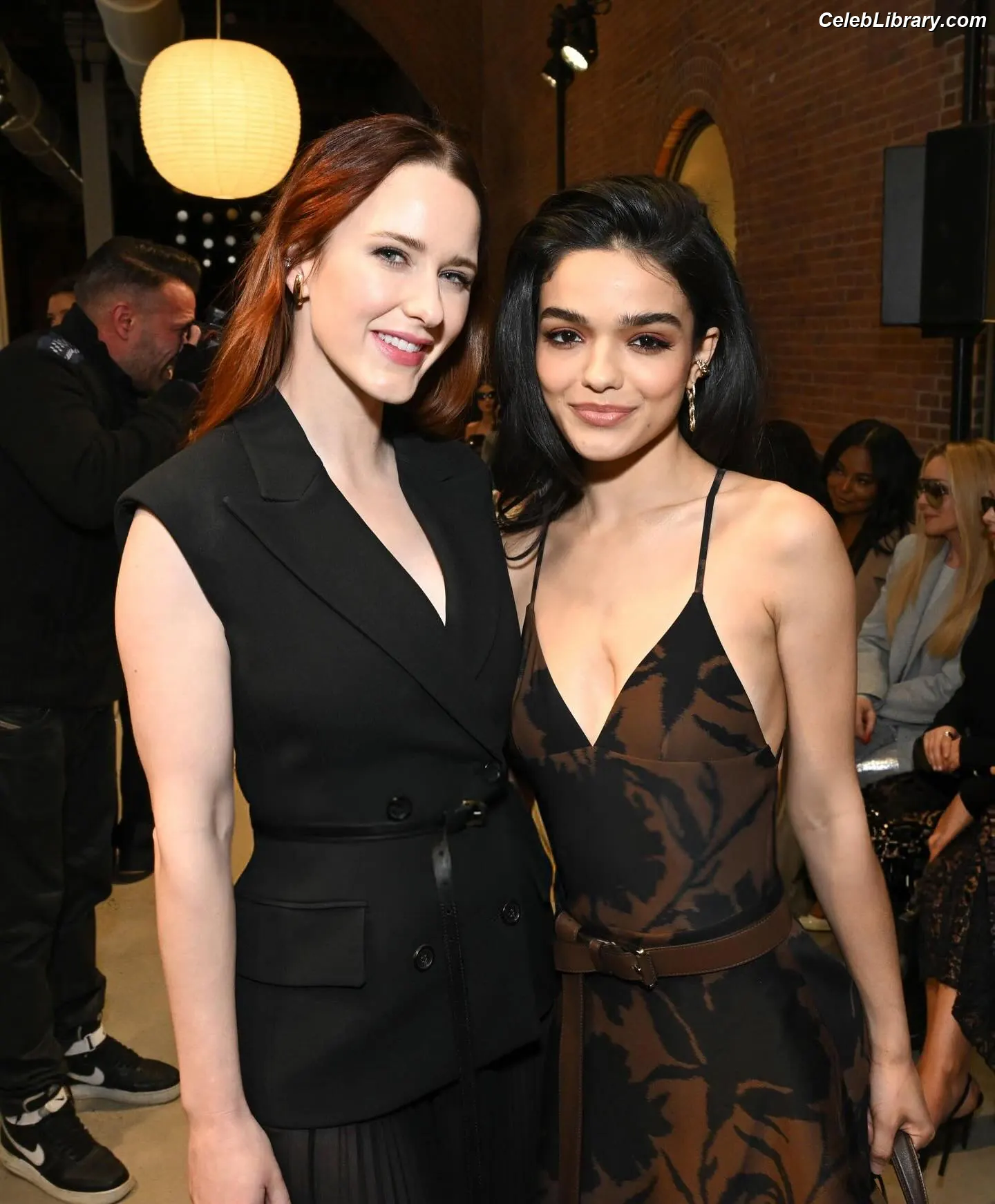 Rachel Brosnahan photo 2 of 1305