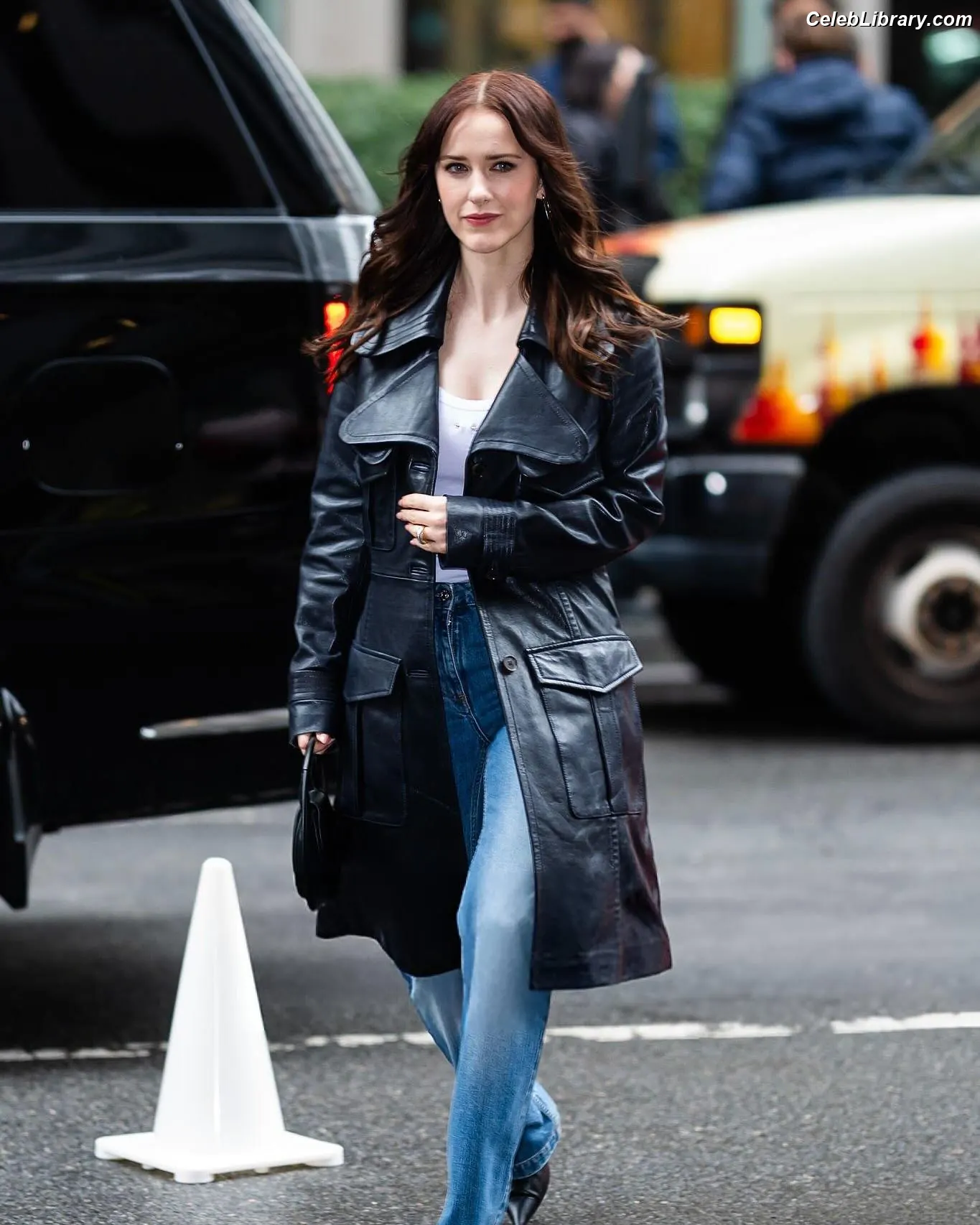 Rachel Brosnahan photo 6 of 1305