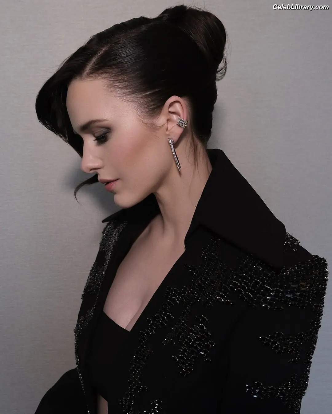 Rachel Brosnahan photo 15 of 1305