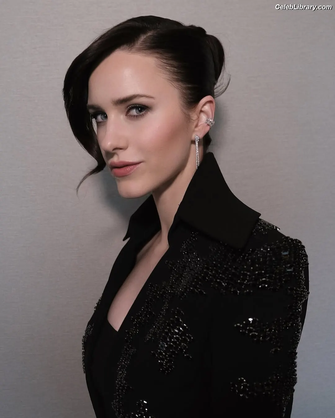 Rachel Brosnahan photo 16 of 1305