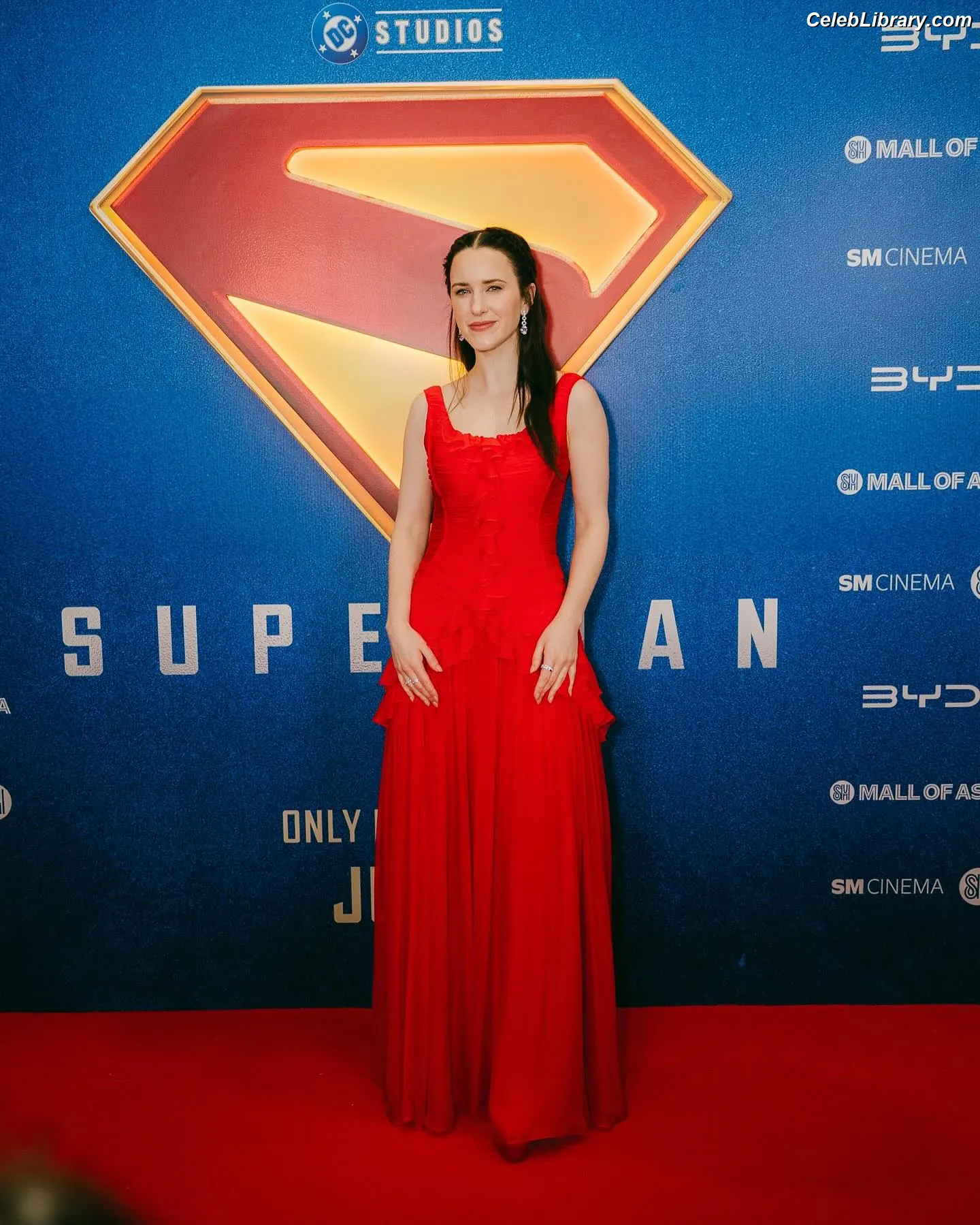 Rachel Brosnahan photo 19 of 1305