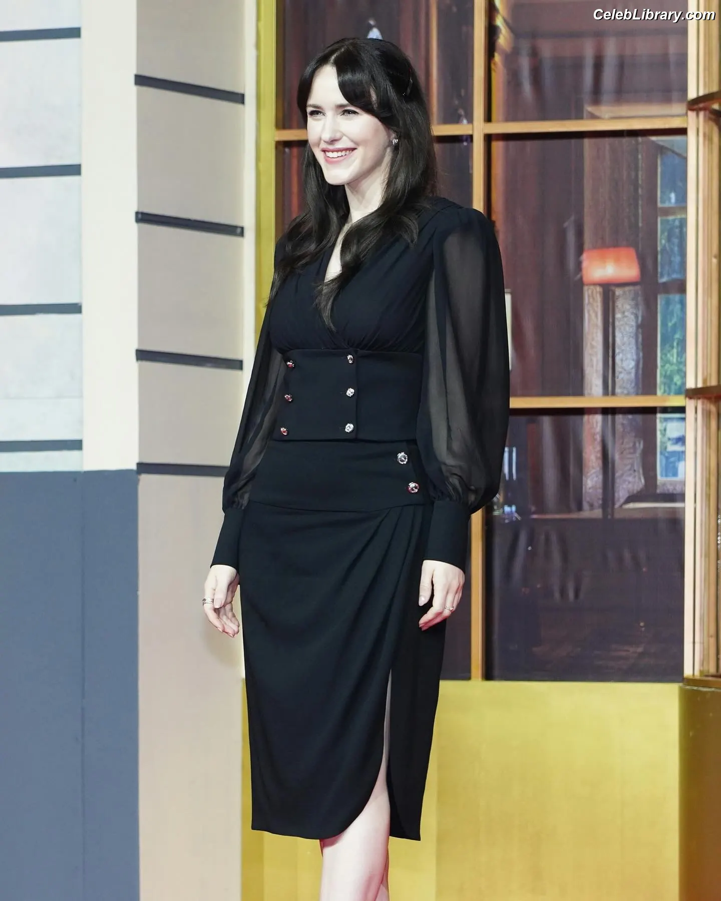 Rachel Brosnahan photo 12 of 1305