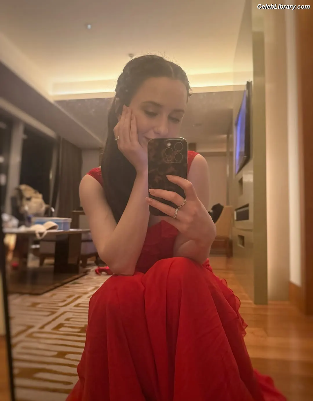 Rachel Brosnahan photo 17 of 1305