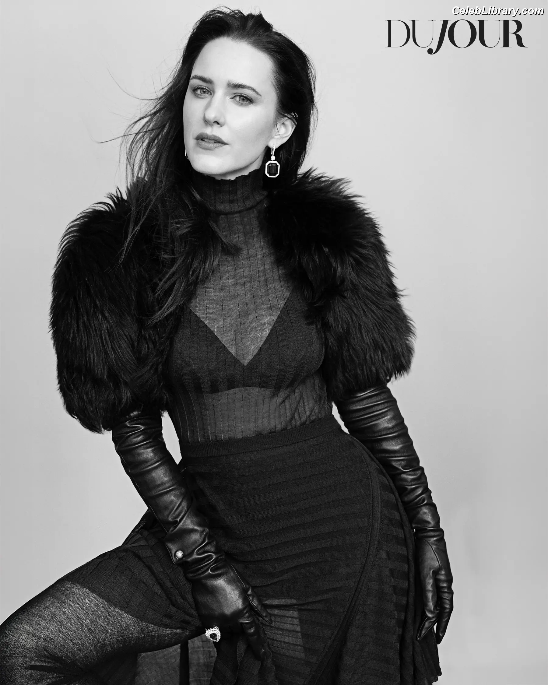 Rachel Brosnahan photo 8 of 1305