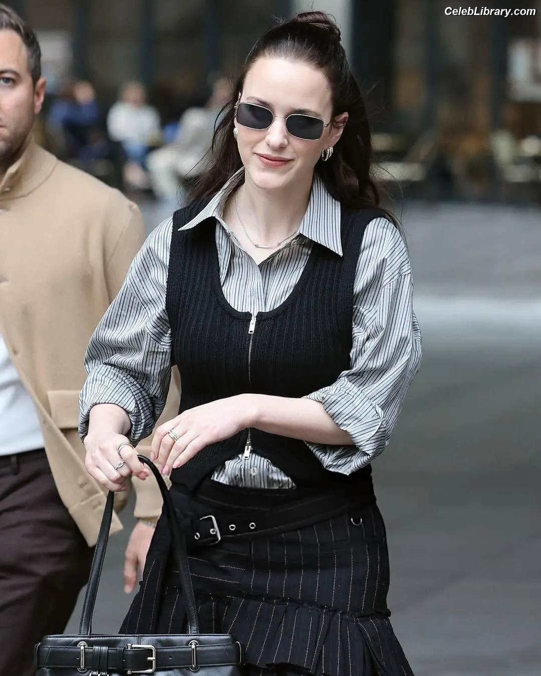 Rachel Brosnahan photo 9 of 1305