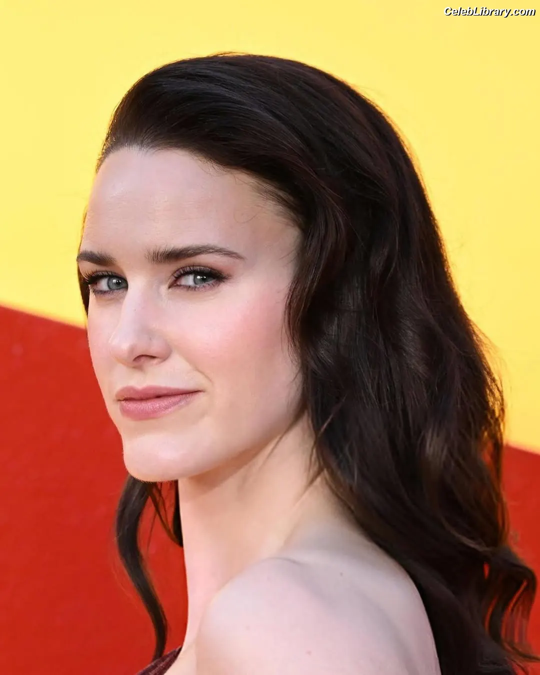 Rachel Brosnahan photo 2 of 1305