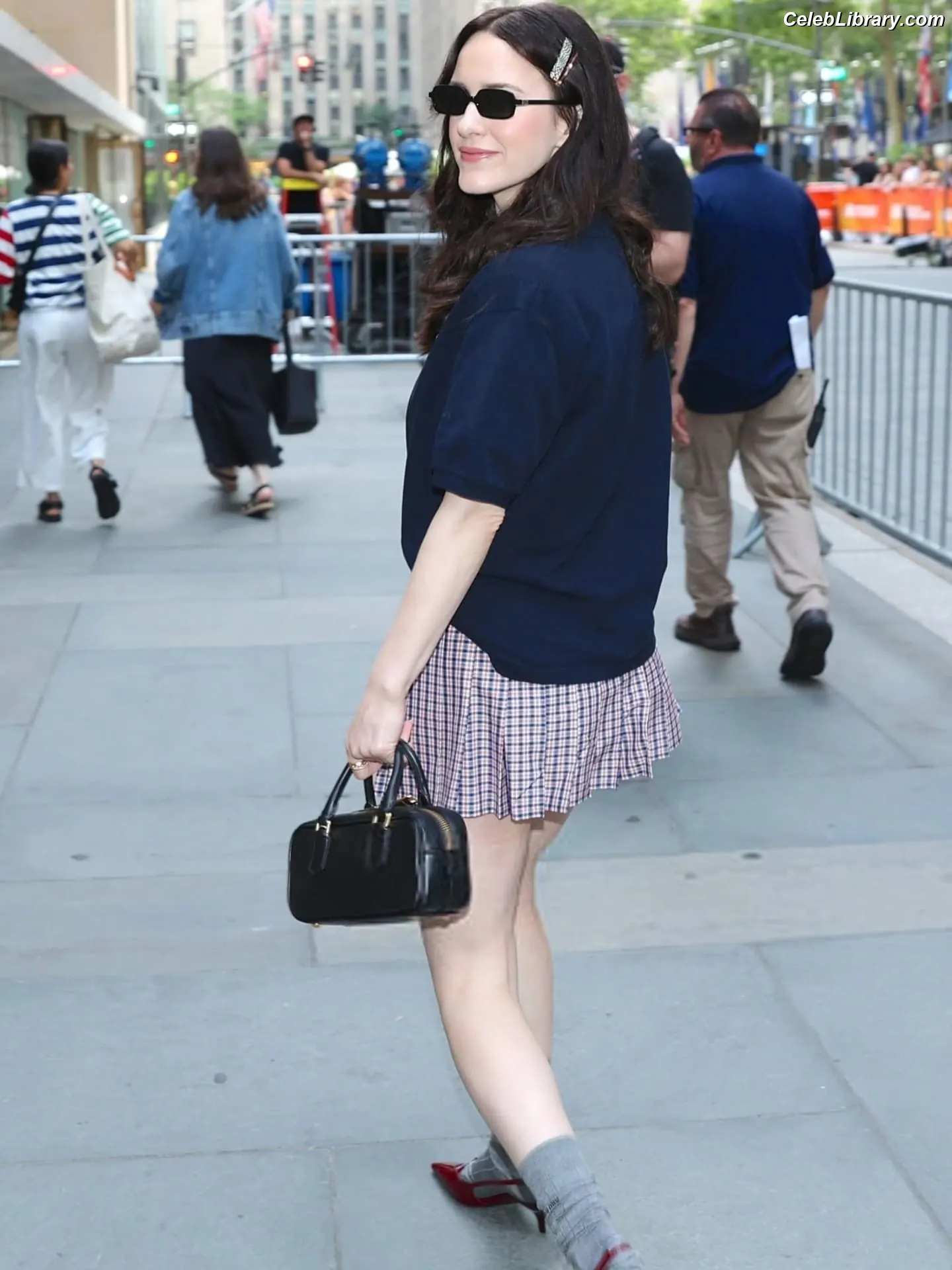 Rachel Brosnahan photo 18 of 1305