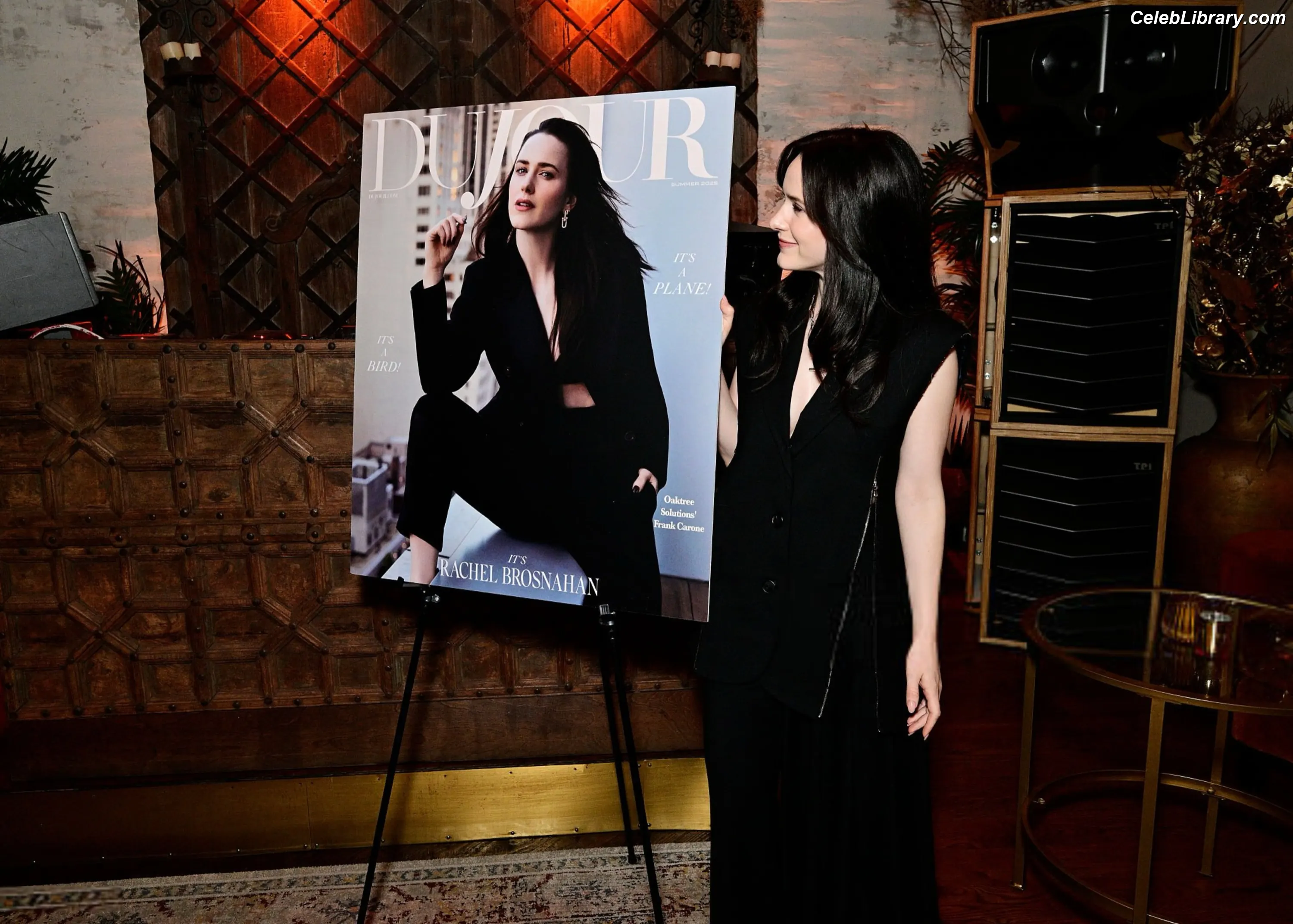 Rachel Brosnahan photo 10 of 1305