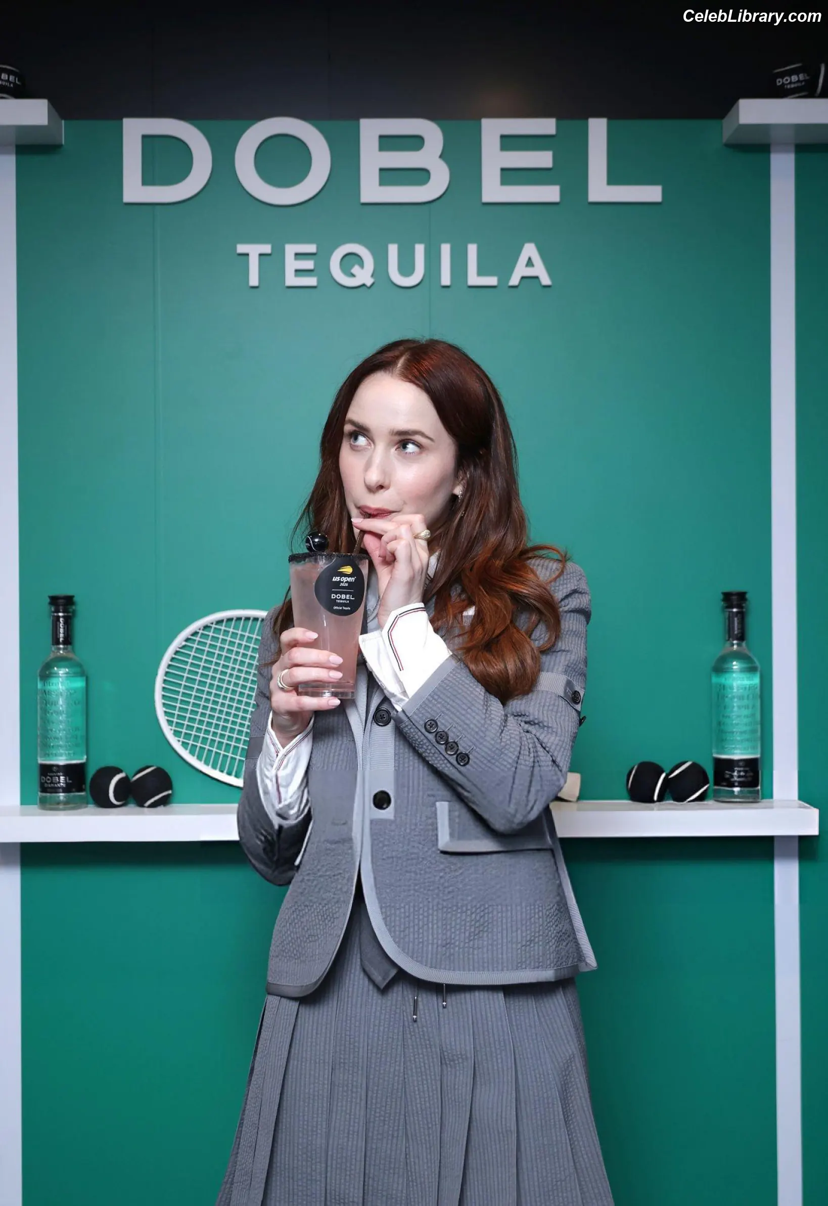 Rachel Brosnahan photo 19 of 1305