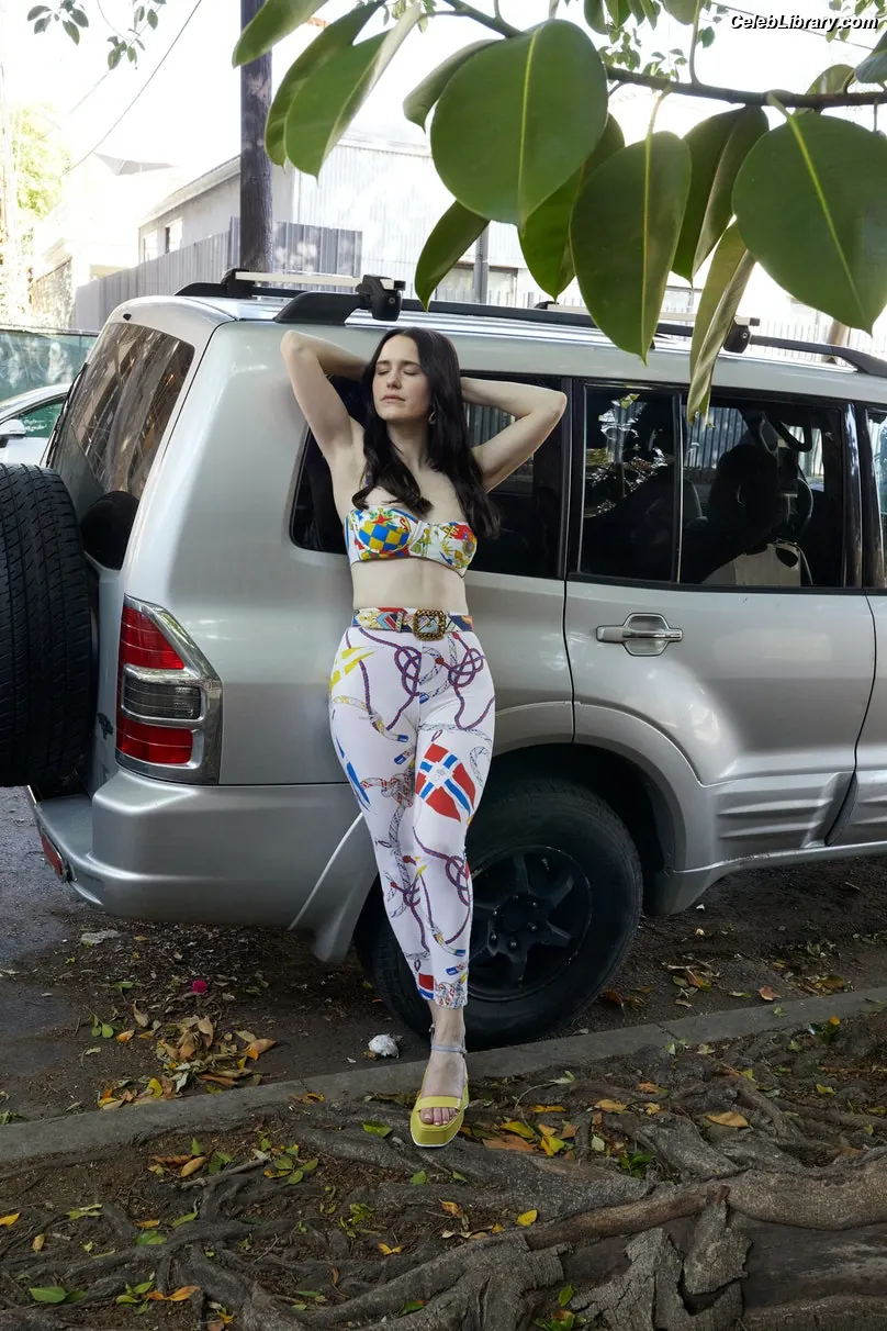 Rachel Brosnahan photo 13 of 1305