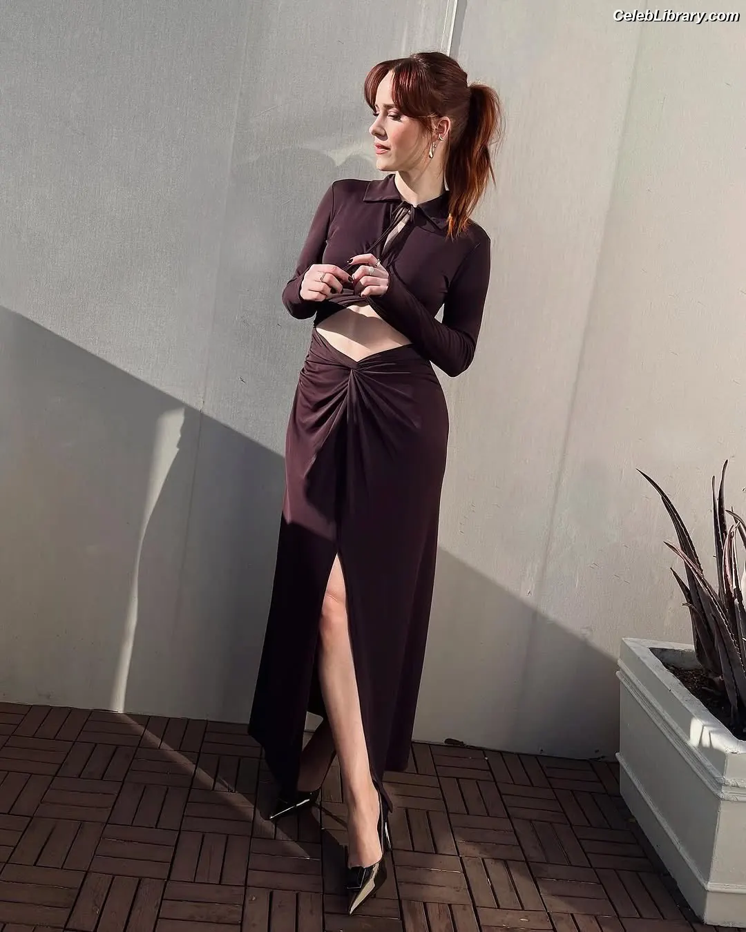 Rachel Brosnahan photo 10 of 1305