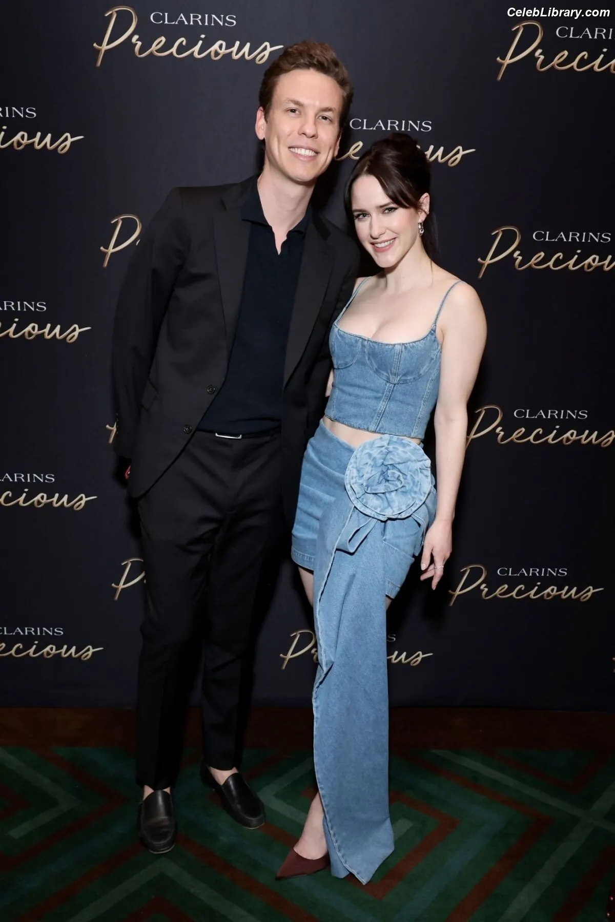 Rachel Brosnahan photo 12 of 1305