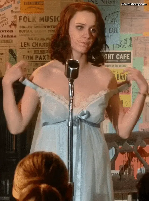 Rachel Brosnahan photo 1 of 1305