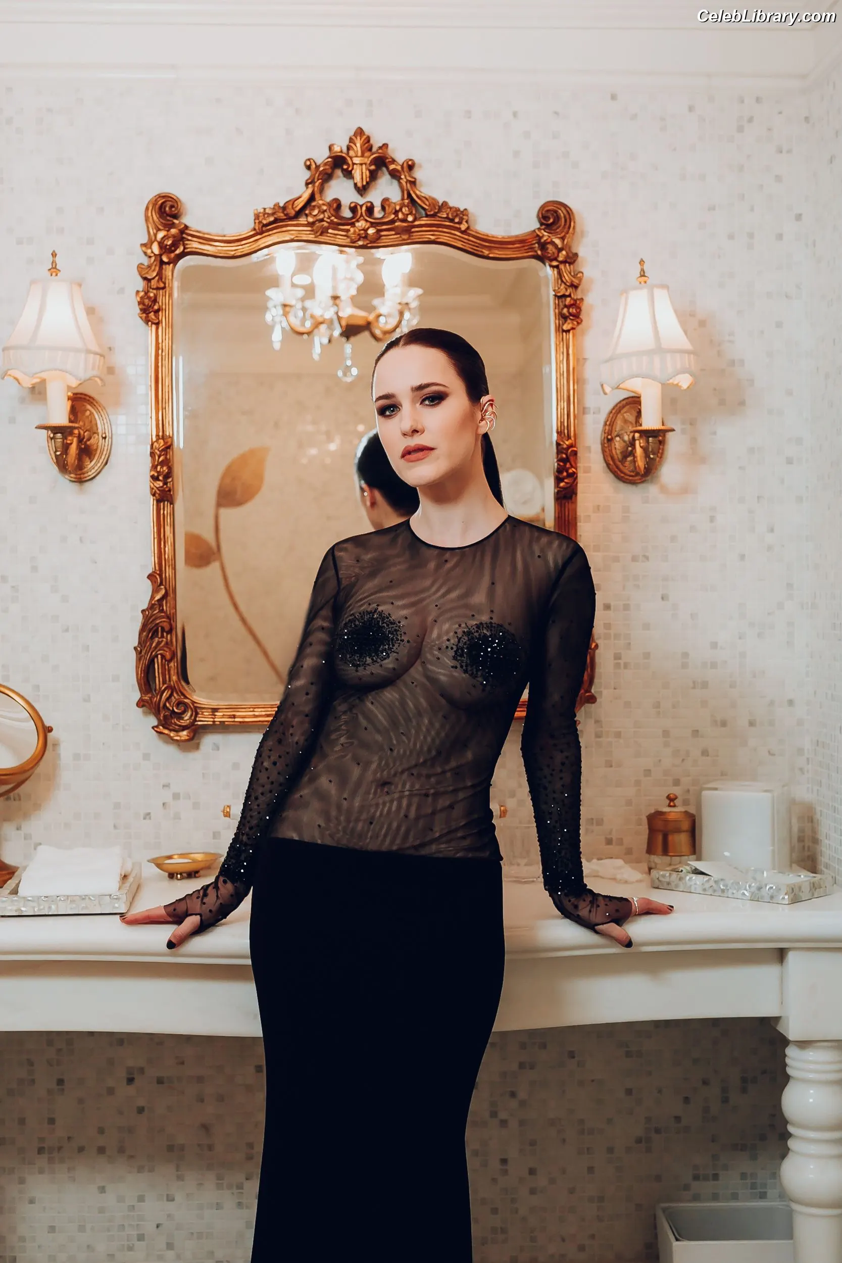 Rachel Brosnahan photo 13 of 1305