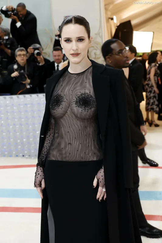 Rachel Brosnahan photo 15 of 1301