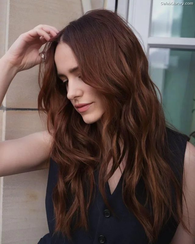 Rachel Brosnahan photo 20 of 1301